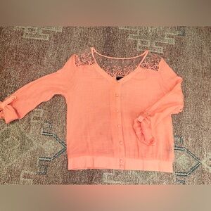 E & M lace detail button down long sleeve 3/4 sleeve top size large fits like sm